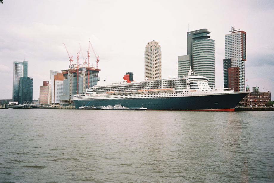 queen mary.jpg